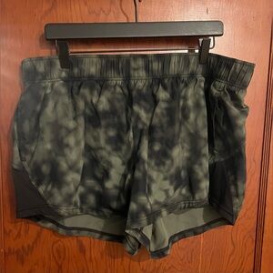 Athletic Works Women's Black and Gray Tie-Dye Shorts
